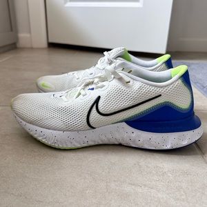 Men’s Nike renew running shoes